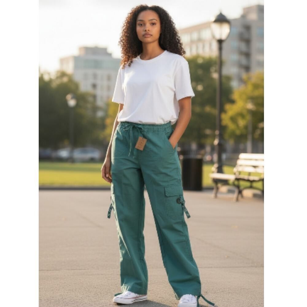 Venezia Women's Aqua Teal Cropped Cargo Pants - Size 14
